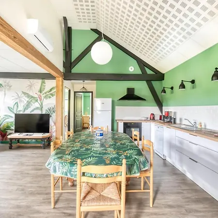 Ruelle Aux Vaches - Avec Piscine Partagee Апартаменты *